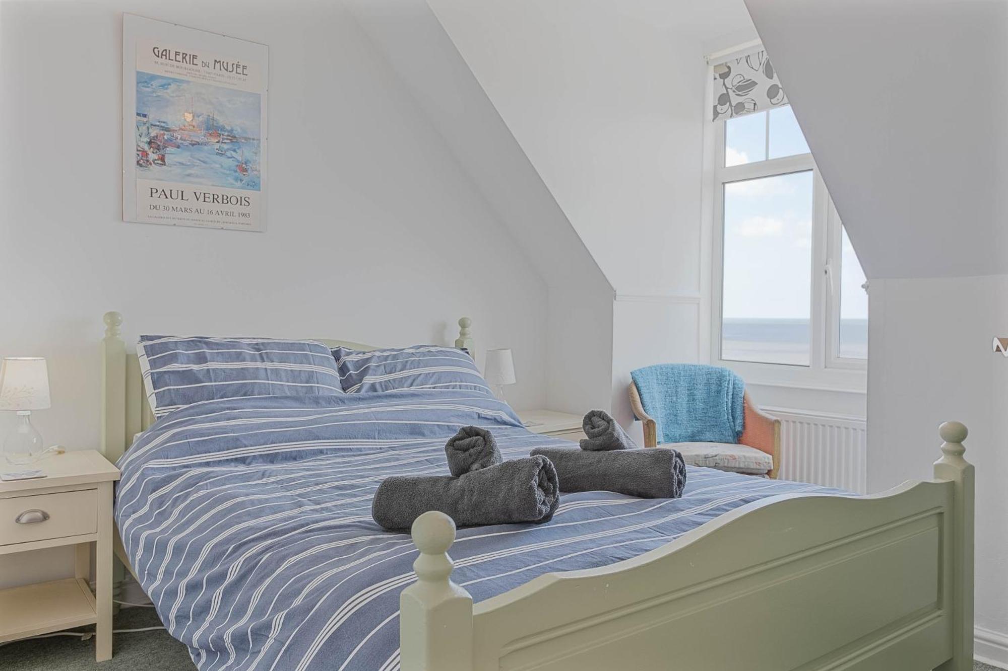 The Crows Nest - Apartment With Great Sea Views- Crabpot Cottages Шерингем Экстерьер фото